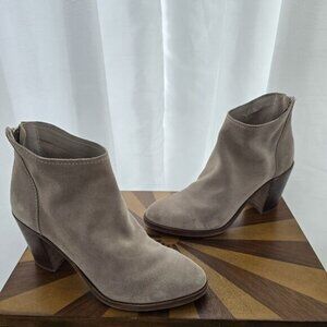 Dolce Vita Stevie Boot 8 Womens Booties Genuine Suede Leather Block Heel Zipper